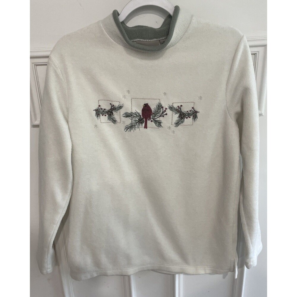 Croft & Barrow Women’s Medium Sweatshirt With Cardinal On Front